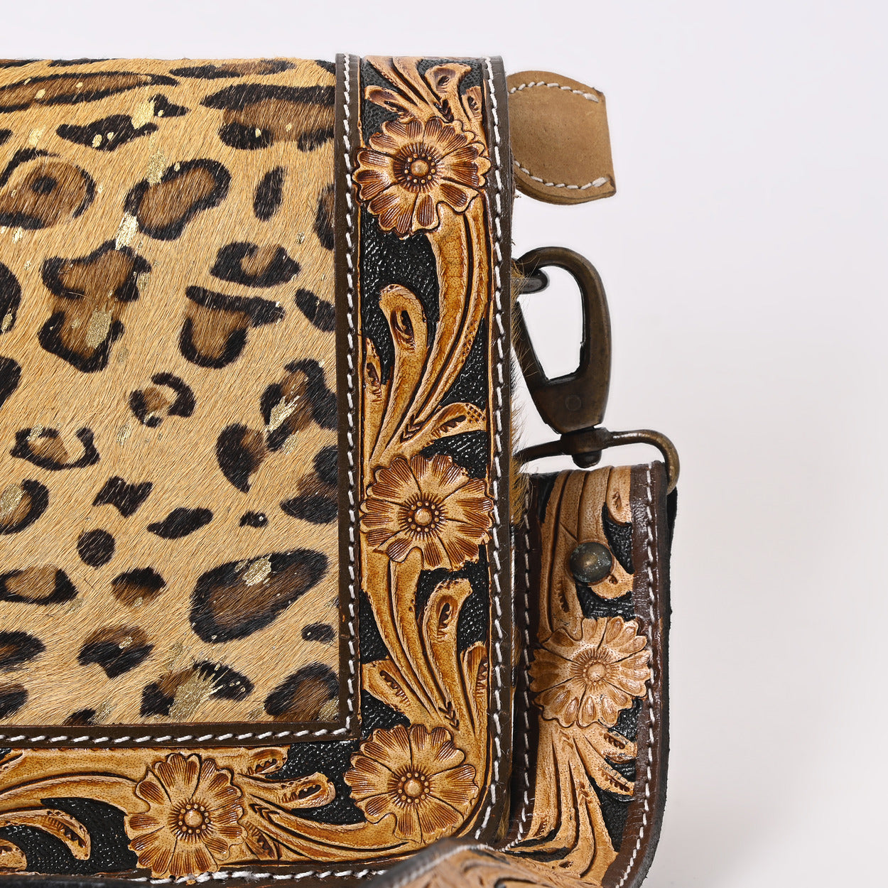 Jazzy Jaguar Shoulder Bag