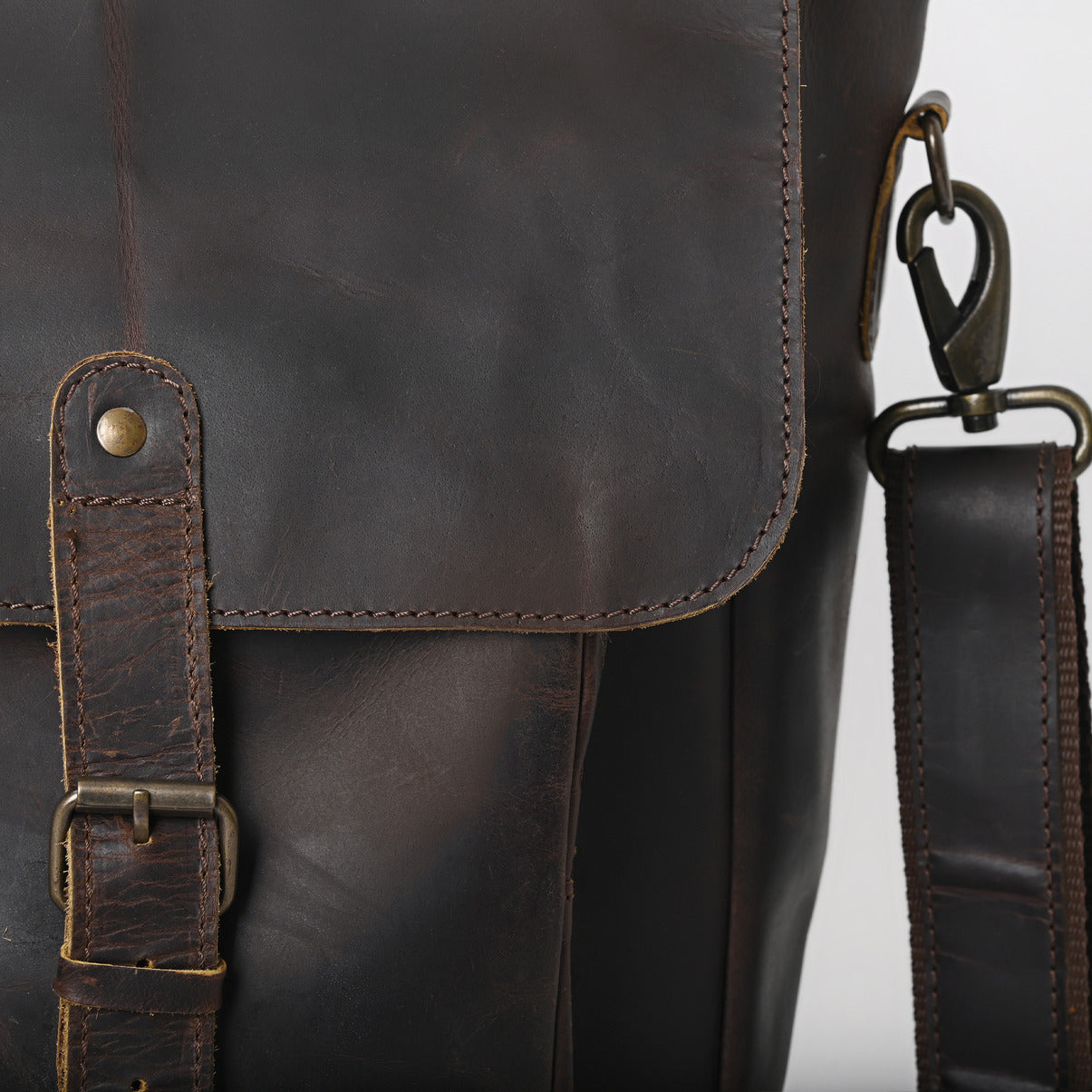 Rusty Hunter Leather Laptop Messenger Bag Big