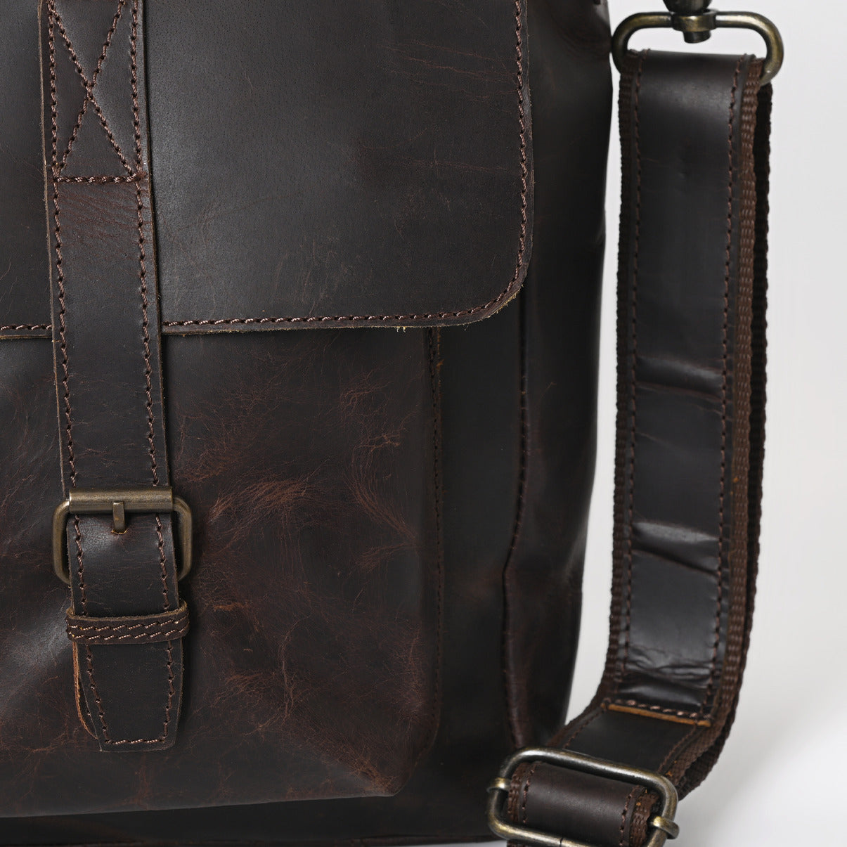 Rusty Hunter Leather Laptop Messenger Bag Medium