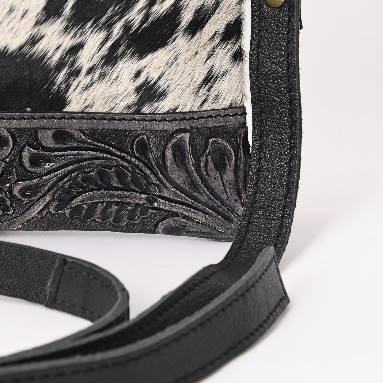 CRIMISON TOOLED SMALL SIDEBAG