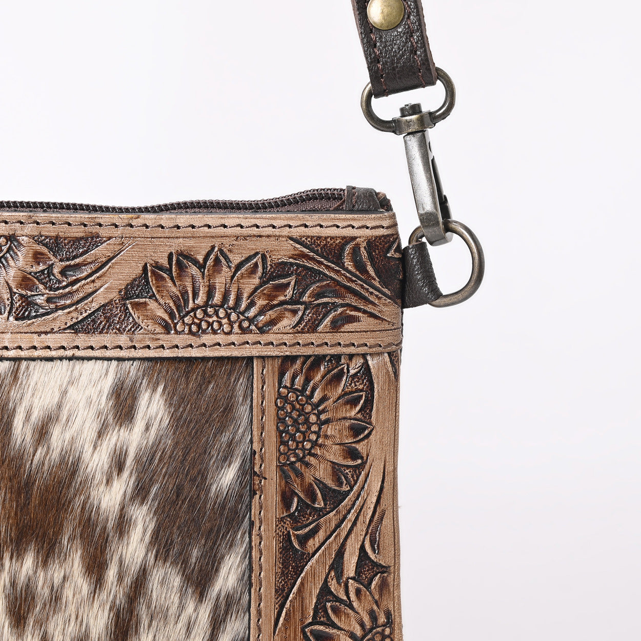 L Tooled Clara Side Bag