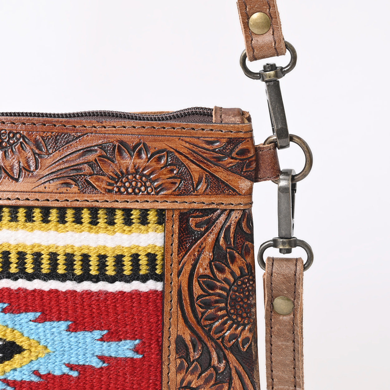 L Tooled Clara Side Bag