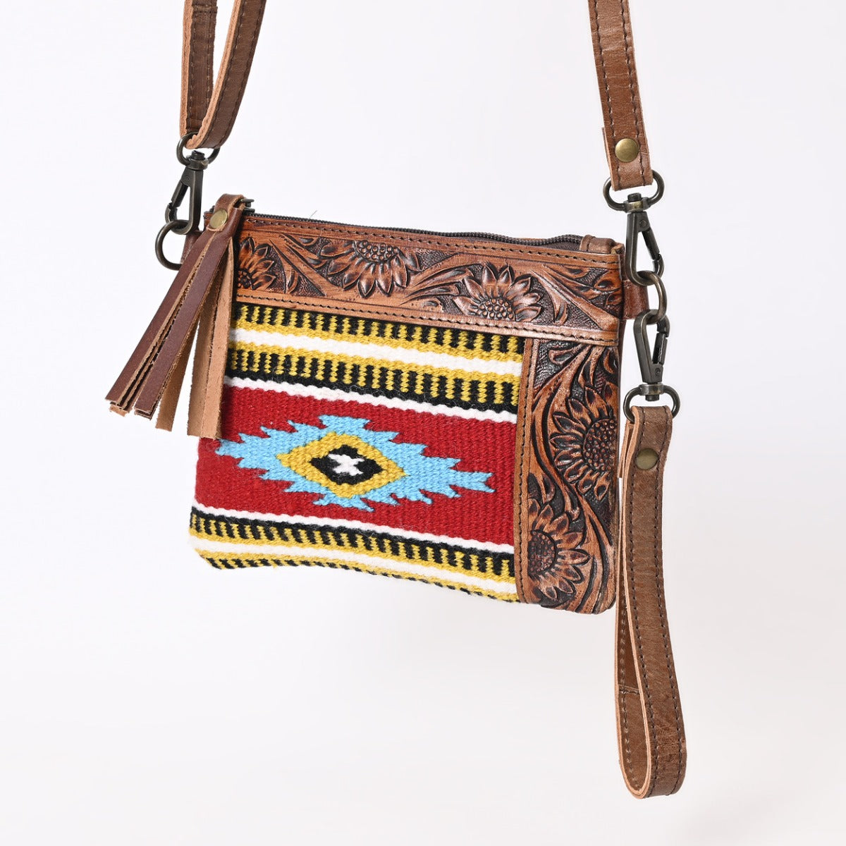 L Tooled Clara Side Bag