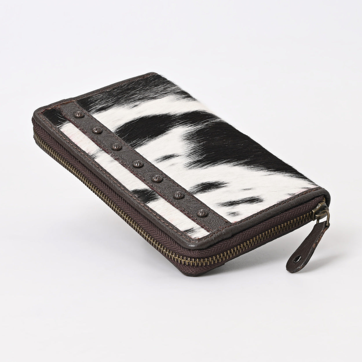 Black Vino Cowhide Clutch