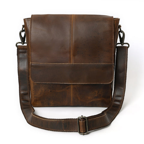 Calmra Hunter Leather Messenger Bag