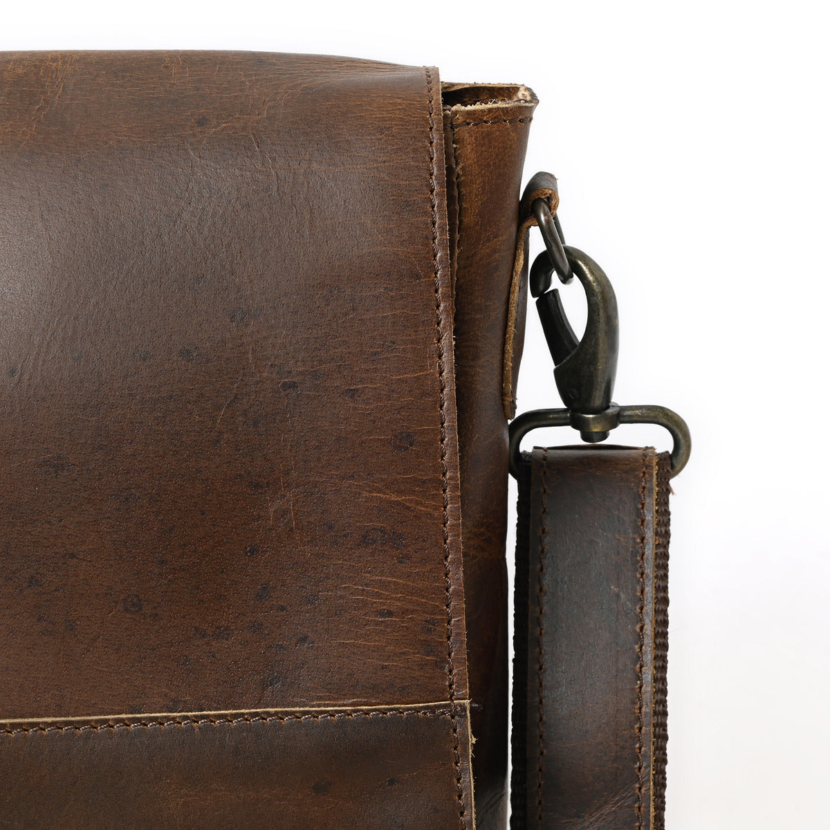 Calmra Hunter Leather Messenger Bag